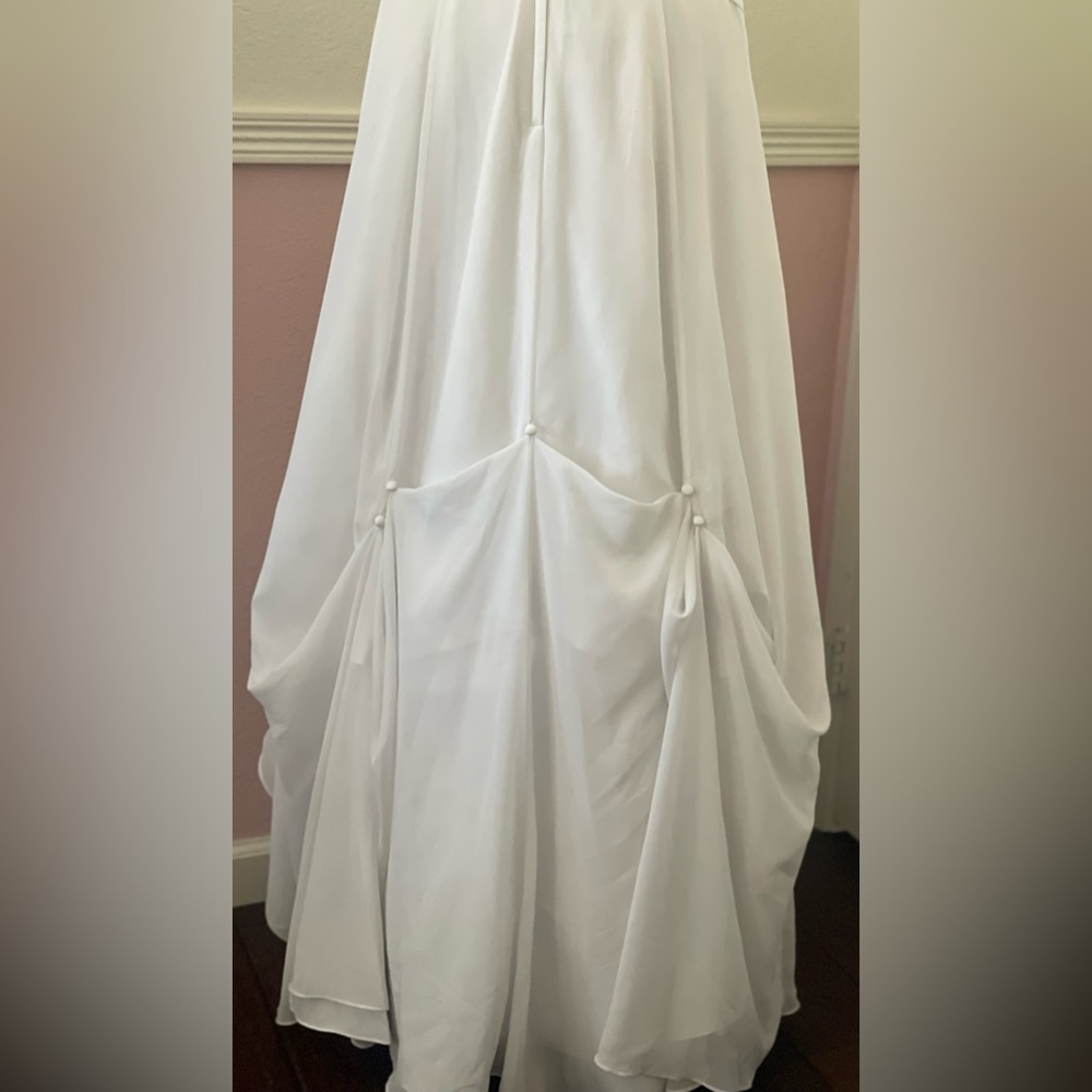Wedding Gown size 10 - Picture 12 of 16